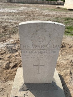 BAGHDAD (NORTH GATE) WAR CEMETERY - KEMPSTER, BRAZIL BRADFORD